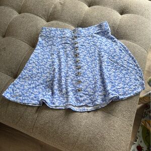 EUC American Eagle Outfitters Blue and White Floral Button Front Skirt